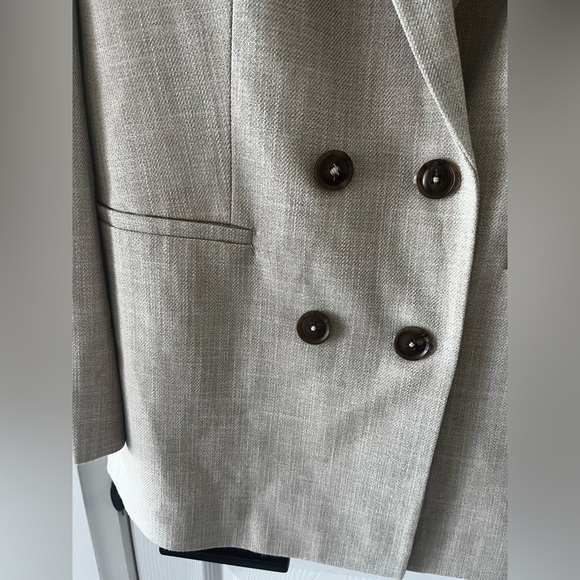 RW&CO Oatmeal Double-Breasted Blazer Size 6 Work Jacket Office Wear Quiet Luxury - Picture 2 of 13